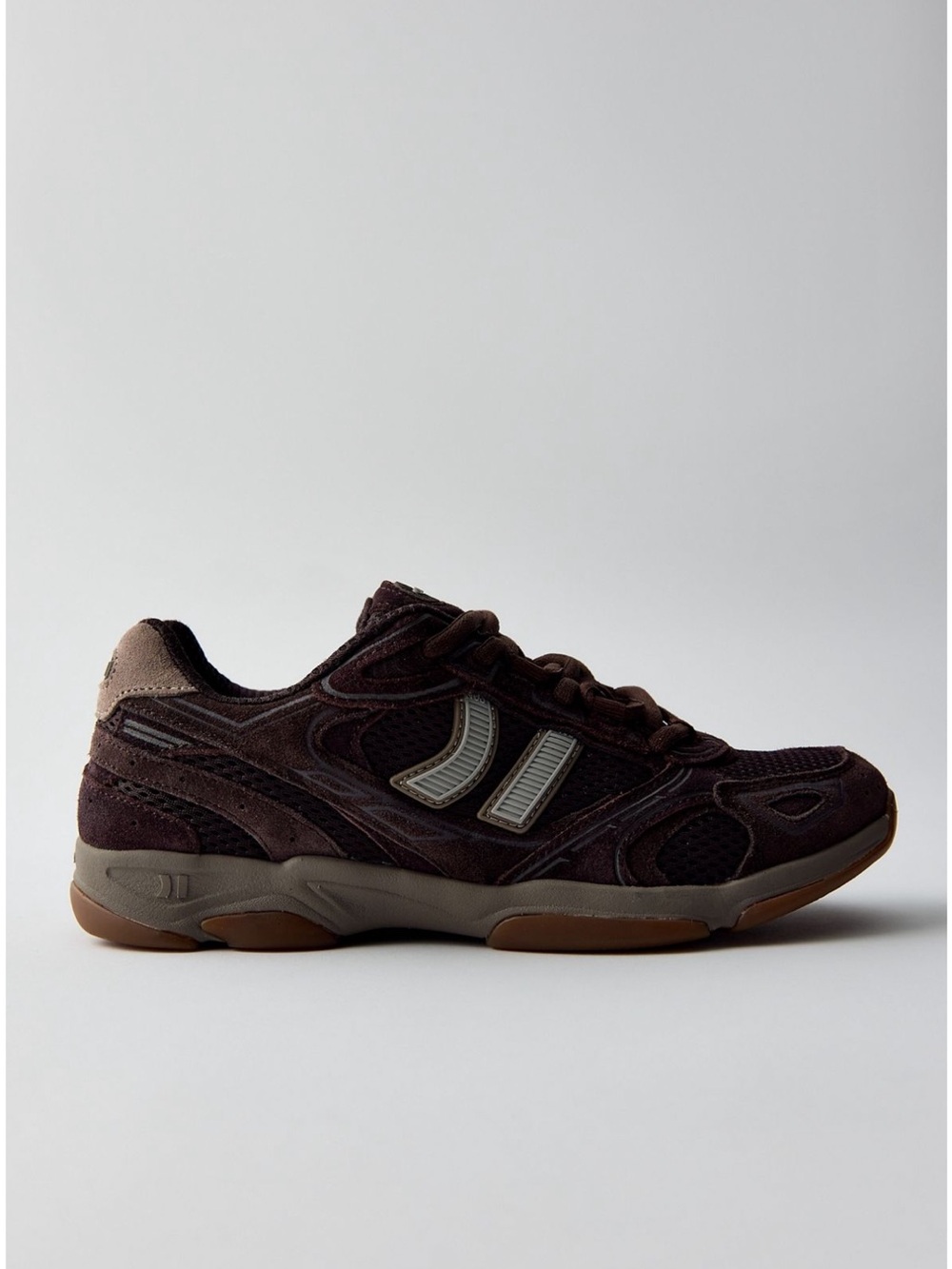 Woman’s Coolway smoke sneakers